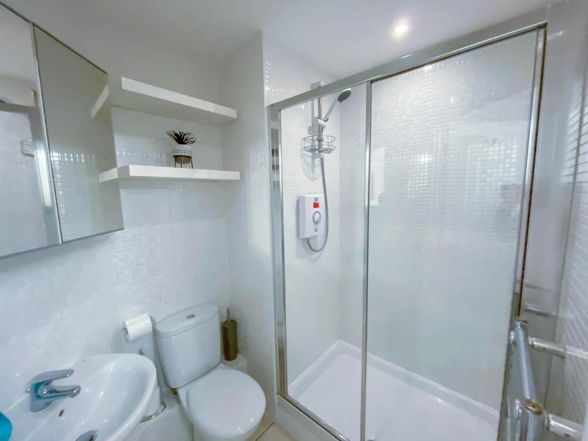 קנטרבורי The Augustine - Modern Two Bed Ground Floor Apartment With Parking מראה חיצוני תמונה
